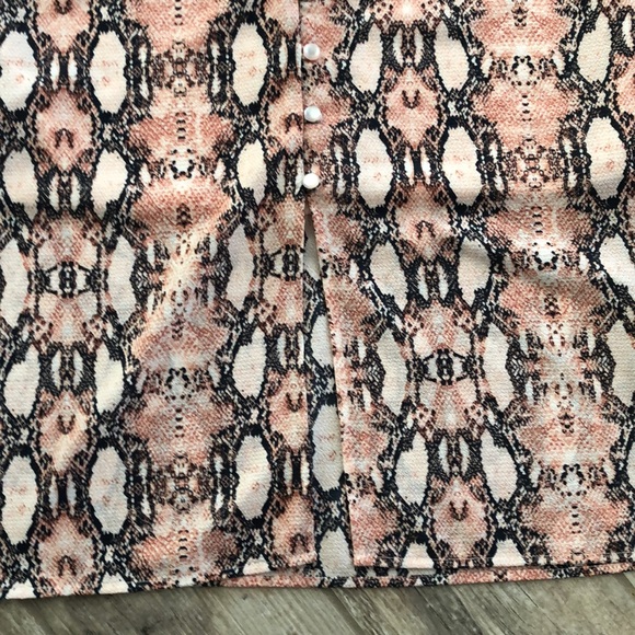 *8/$16 One ❤️ Clothing dress. Animal print size small - Picture 3 of 4